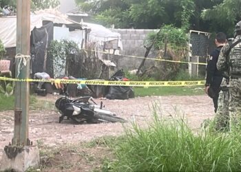 Reportan balacera y hallan motocicleta abandonada en Rincón del Parque, Culiacán