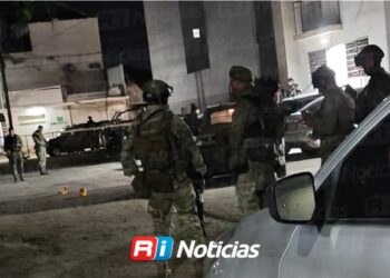 Localizan sin vida a pareja al interior de un vehículo en la Flores Magón de Mazatlán