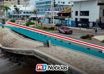 ¡Cierran Avenida del Mar! Fuerte oleaje provoca derrumbe de 100 metros del malecón de Mazatlán