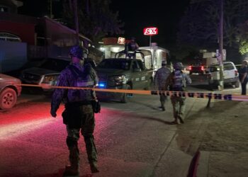 Asesinan a un hombre y hieren a otro junto a expendio de cerveza en Culiacán