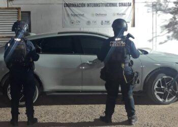Recuperan automóvil robado en la colonia Libertad, en Culiacán