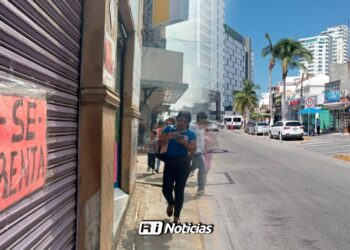 Comerciantes de Mazatlán enfrentan recortes de personal ante la caída de sus ingresos