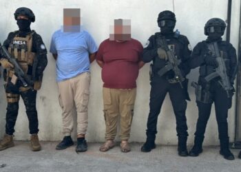 FGE ejecuta dos órdenes de aprehensión por feminicidio de estilista en Escuinapa