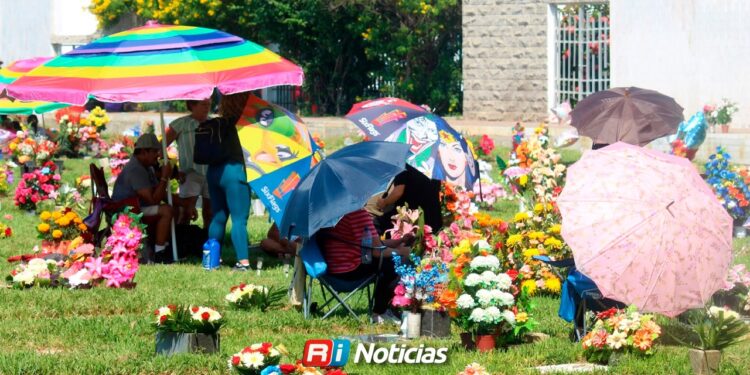 Panteones de Mazatlán cerrarán a las 5:30 de la tarde durante Día de Muertos