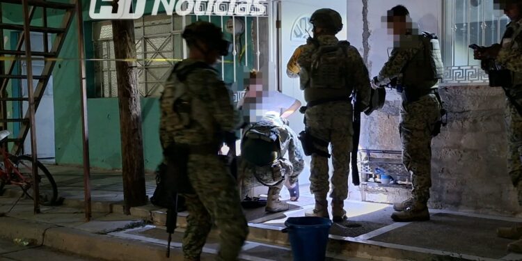 Balean a dos mujeres en la colonia Constitución de Mazatlán; una recibe al menos tres impactos