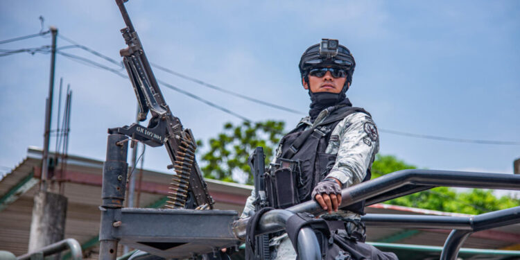 Despliegan mil 600 elementos navales para reforzar seguridad en Sinaloa