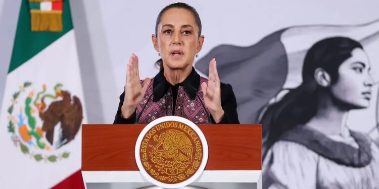 Sheinbaum fija plazo para presentar plan de mejoras en el IMSS