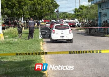 Ejecutan a balazos a hombre sobre la avenida Revolución en Mazatlán