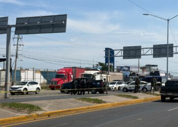 Balean a conductor durante persecución en la entrada norte de Mazatlán