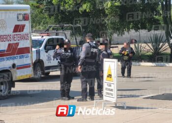 Atacan a balazos a un hombre en gasolinera al sur de Mazatlán