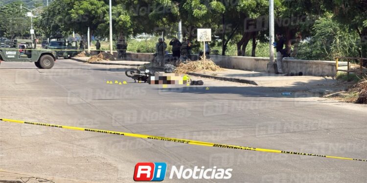 Asesinan a balazos a motociclista sobre la Av. Del Sol en La Foresta, Mazatlán