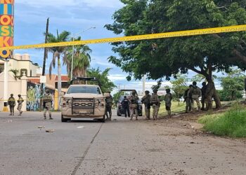 Despliegan operativo tras reporte de disparos al aire en Villas del Rey, Mazatlán
