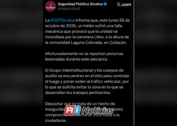 Se incendia tráiler por falla mecánica en carretera Libre de Culiacán